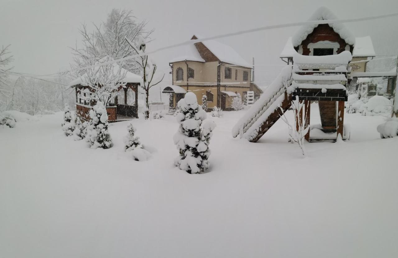 Золото Карпат Vila Yaremche Exterior foto